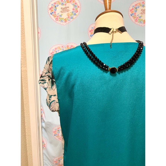 🌈 Beautiful Flower Art top - Picture 5 of 8